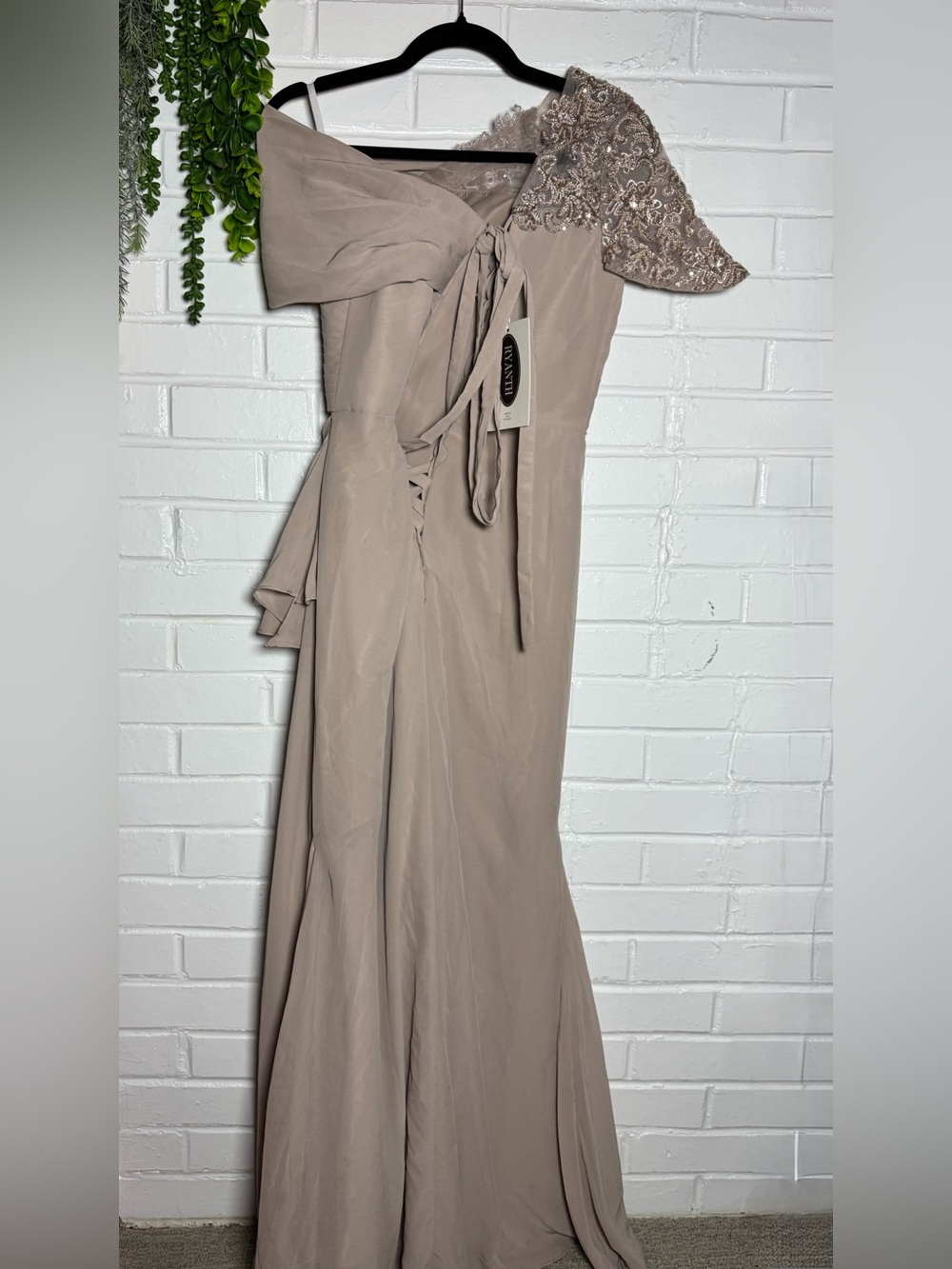 Ryanth Lilac Tan Chiffon Corset
Gown One Shoulder Formal Dress
Size 4&16W - Picture 4 of 5